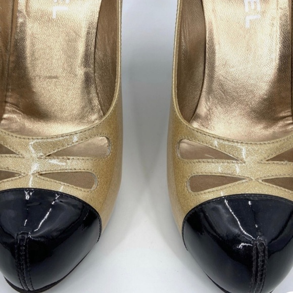 CHANEL NiB Sparkle Cap Toe Patent Leather Cut Out Pumps Heels - Picture 2 of 3